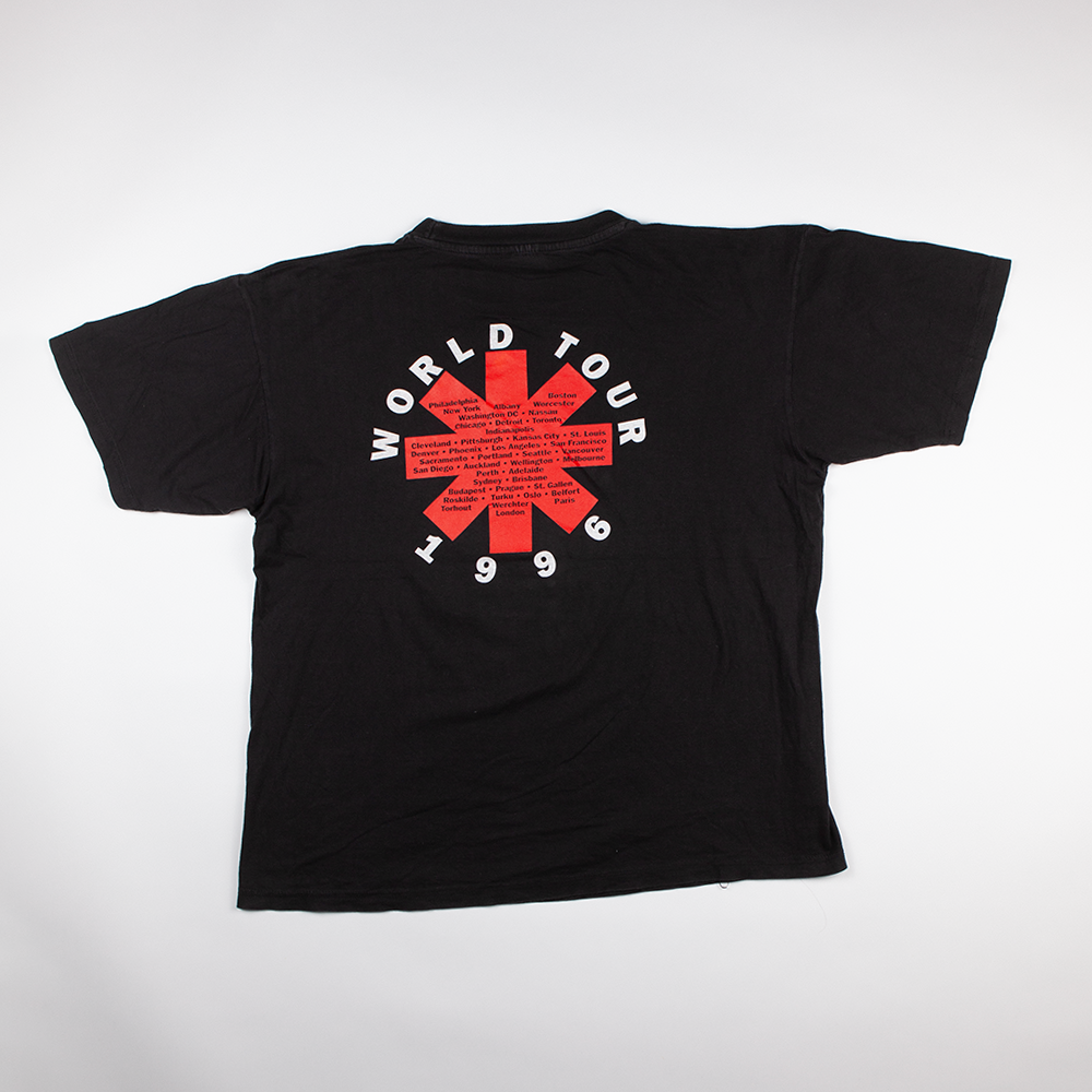 90's Bootleg red hot chili peppers t-shirt