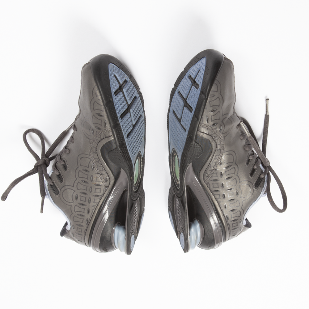 2000's Nike shox rival