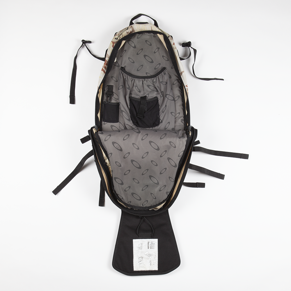 2017 Oakley snow pack backpack