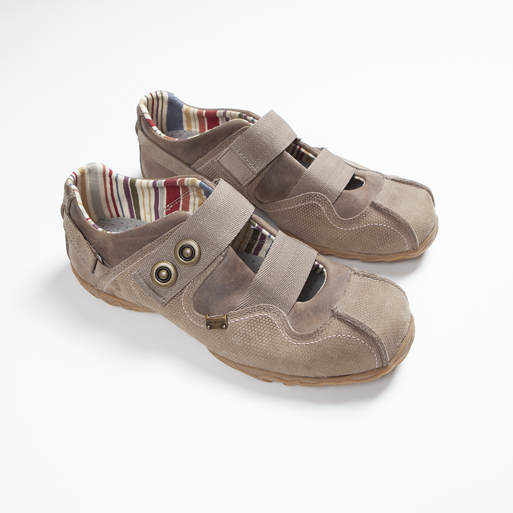 2010 s Women s Salomon lily fly leather sandals